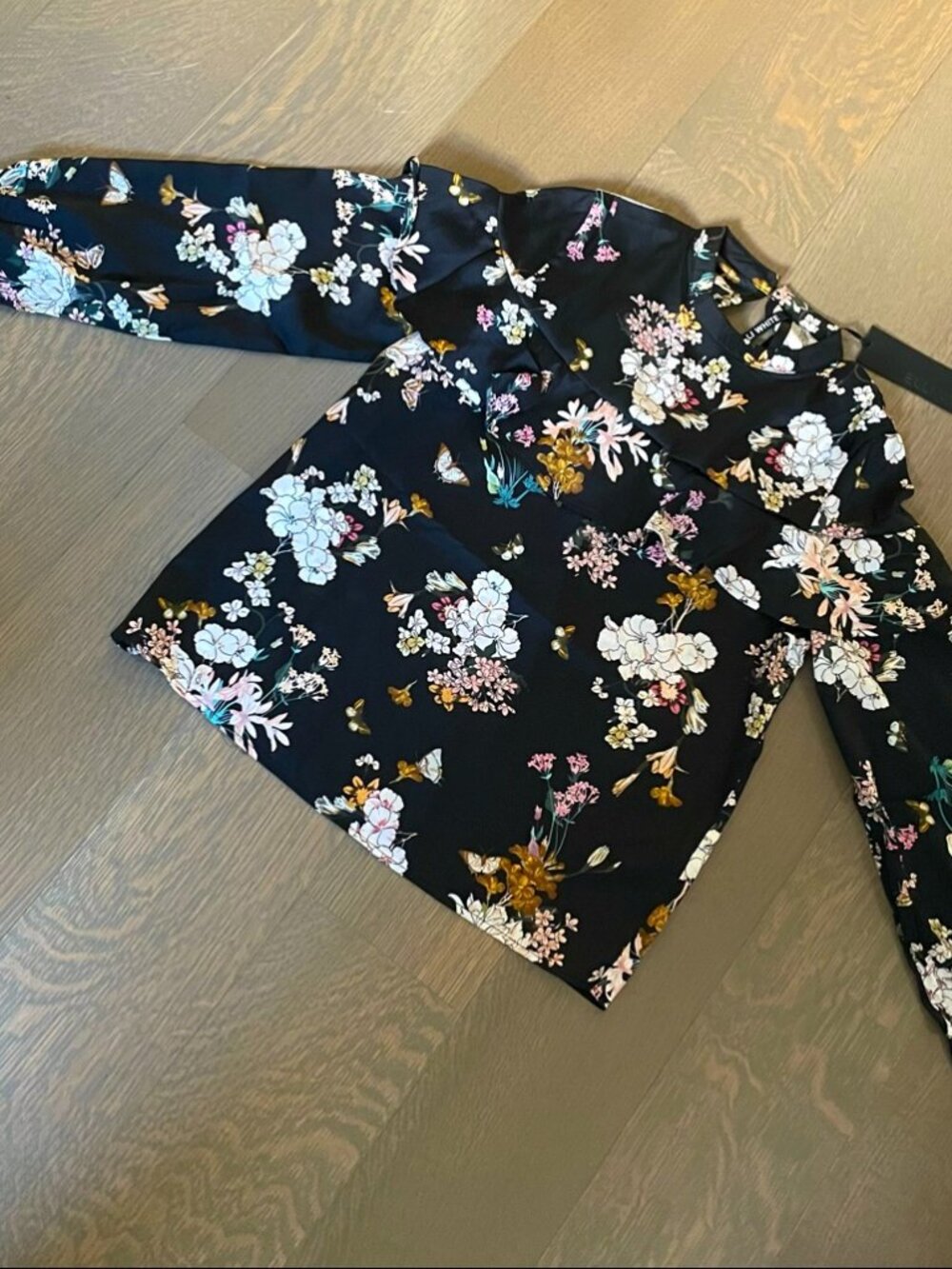 Elli White Floral Silky Black Blouse size M